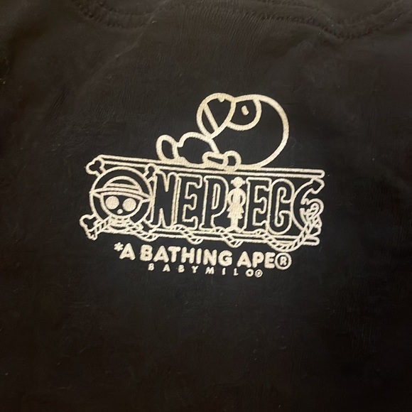 A bathing ape collab with one piece - Picture 7 of 10